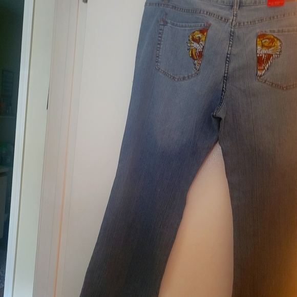 Jafari jeans with tiger embellished pockets! - Picture 3 of 7